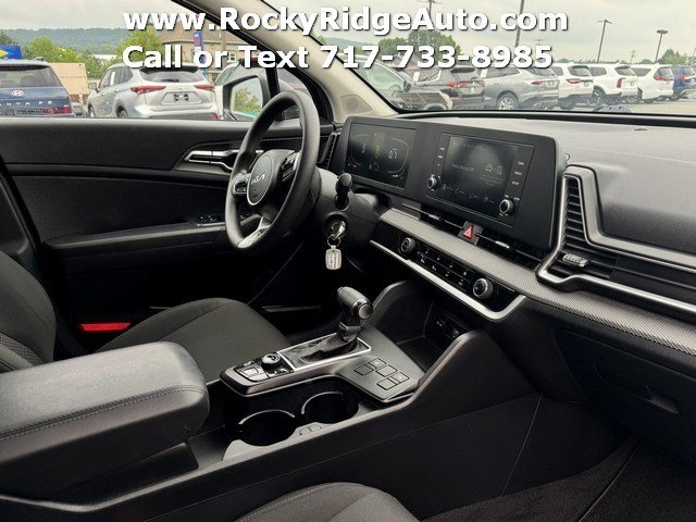 Used 2023 Kia Sportage LX AWD/4WD image 10