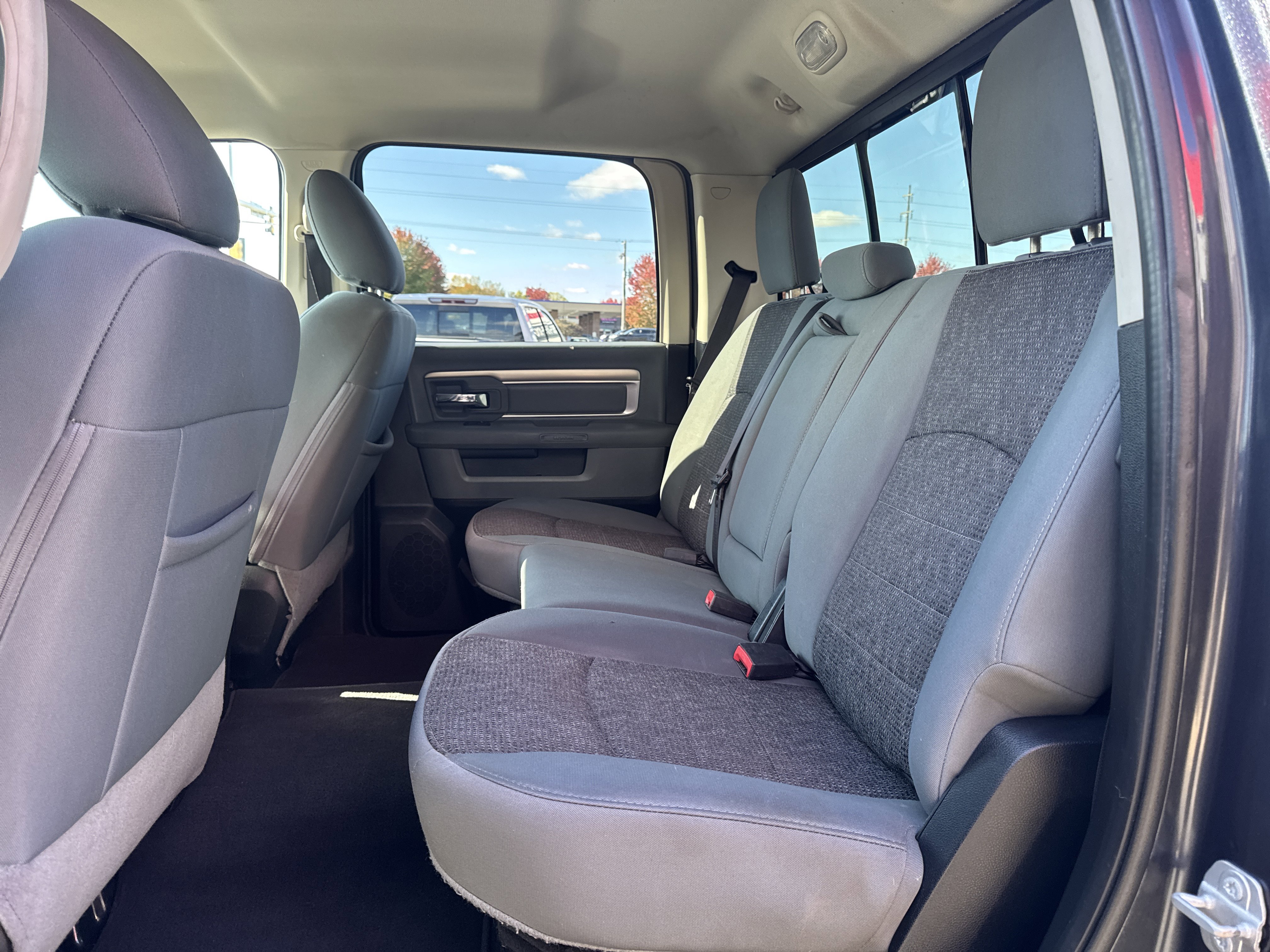 Used 2016 RAM 1500 Outdoorsman image 30