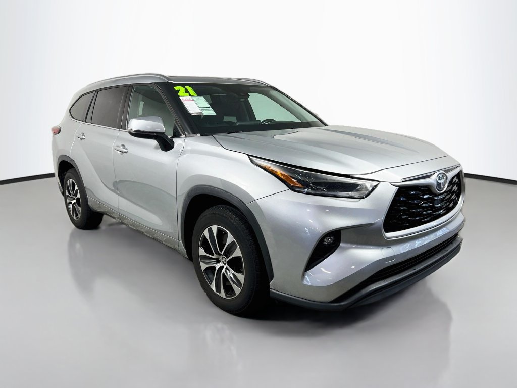 Used 2021 Toyota Highlander XLE
