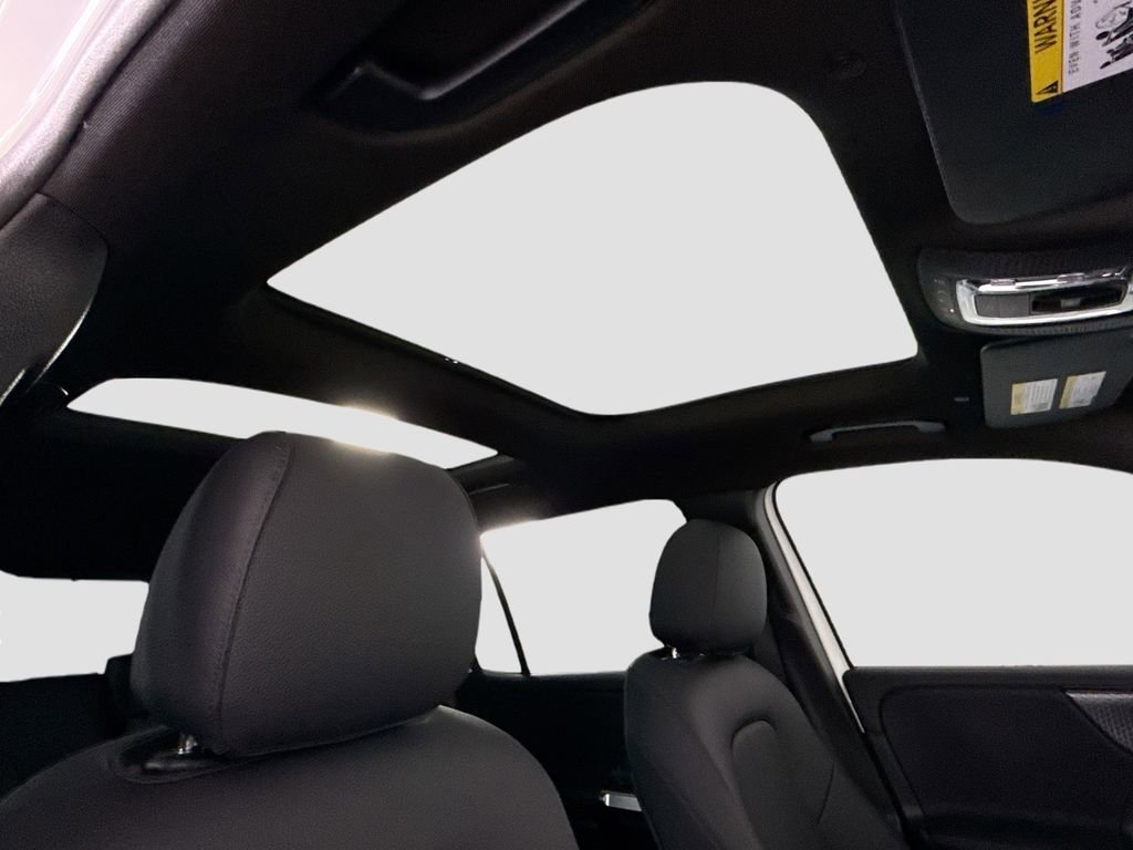 Certified 2026 Mercedes-Benz GLB 250 image 18