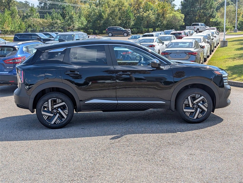 New 2026 Nissan Kicks SV image 4