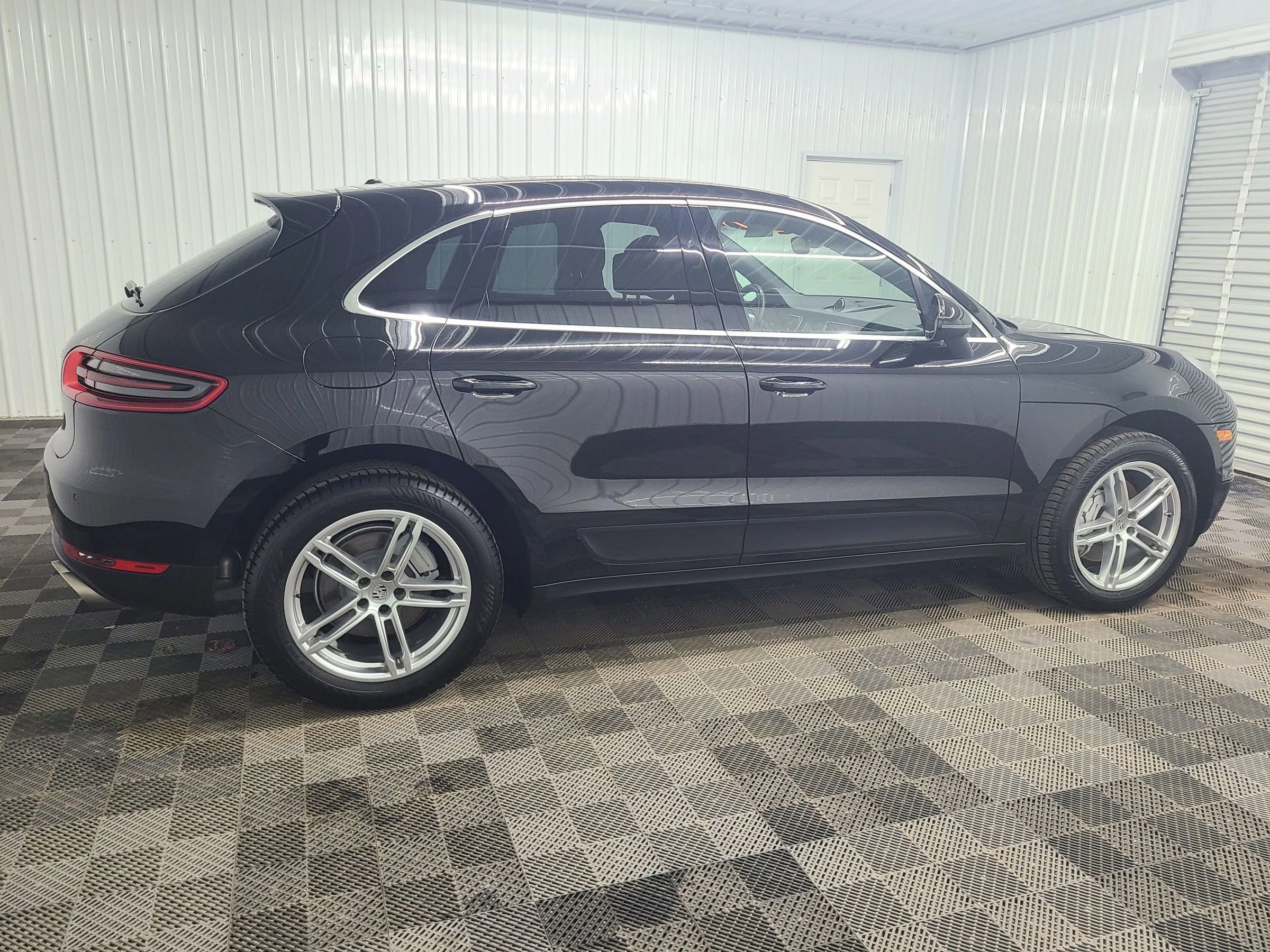 Used 2015 Porsche Macan S w/ Premium Package Plus image 12