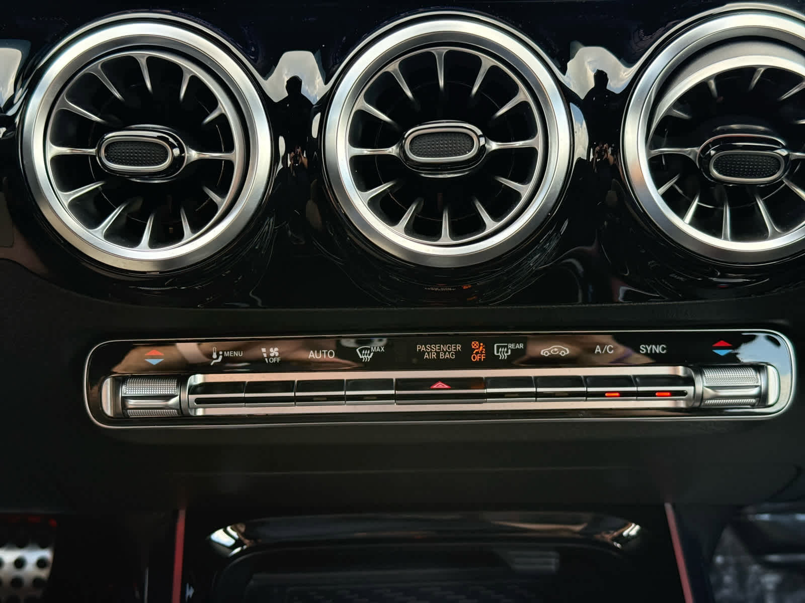 Used 2024 Mercedes-Benz GLA 35 AMG 4MATIC image 19