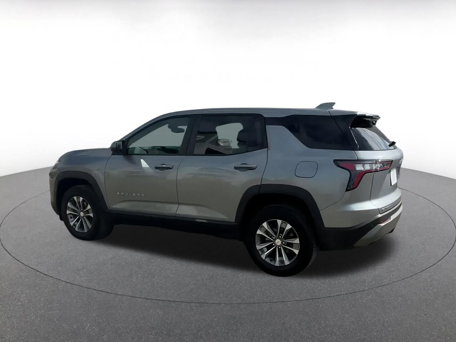 Used 2025 Chevrolet Equinox LT image 10