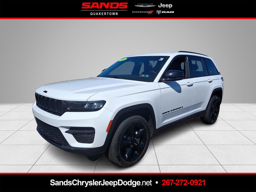 Used 2023 Jeep Grand Cherokee Altitude