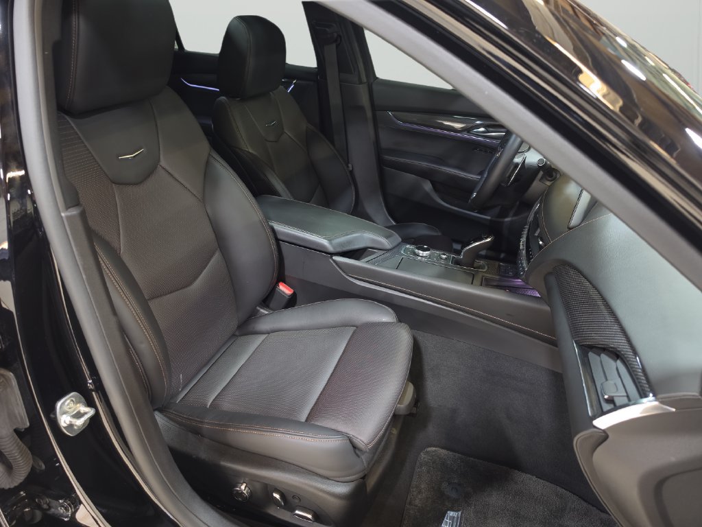 Used 2025 Cadillac CT5 V w/ Technology Package RWD image 15