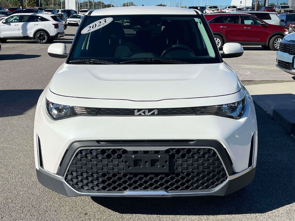 Used 2023 Kia Soul LX w/ LX Technology Package FWD image 30
