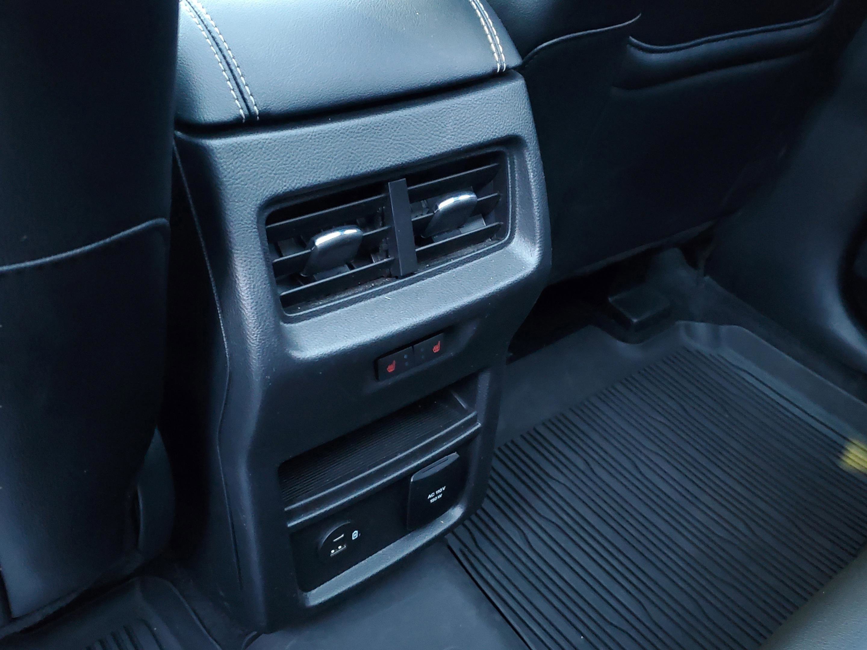 Certified 2022 Ford Edge ST w/ Equipment Group 401A image 8