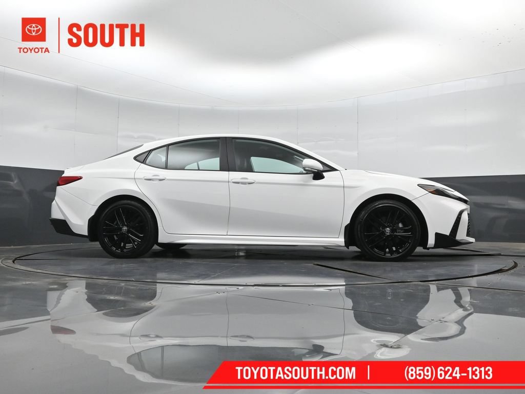 Used 2025 Toyota Camry SE w/ Convenience Package FWD image 41