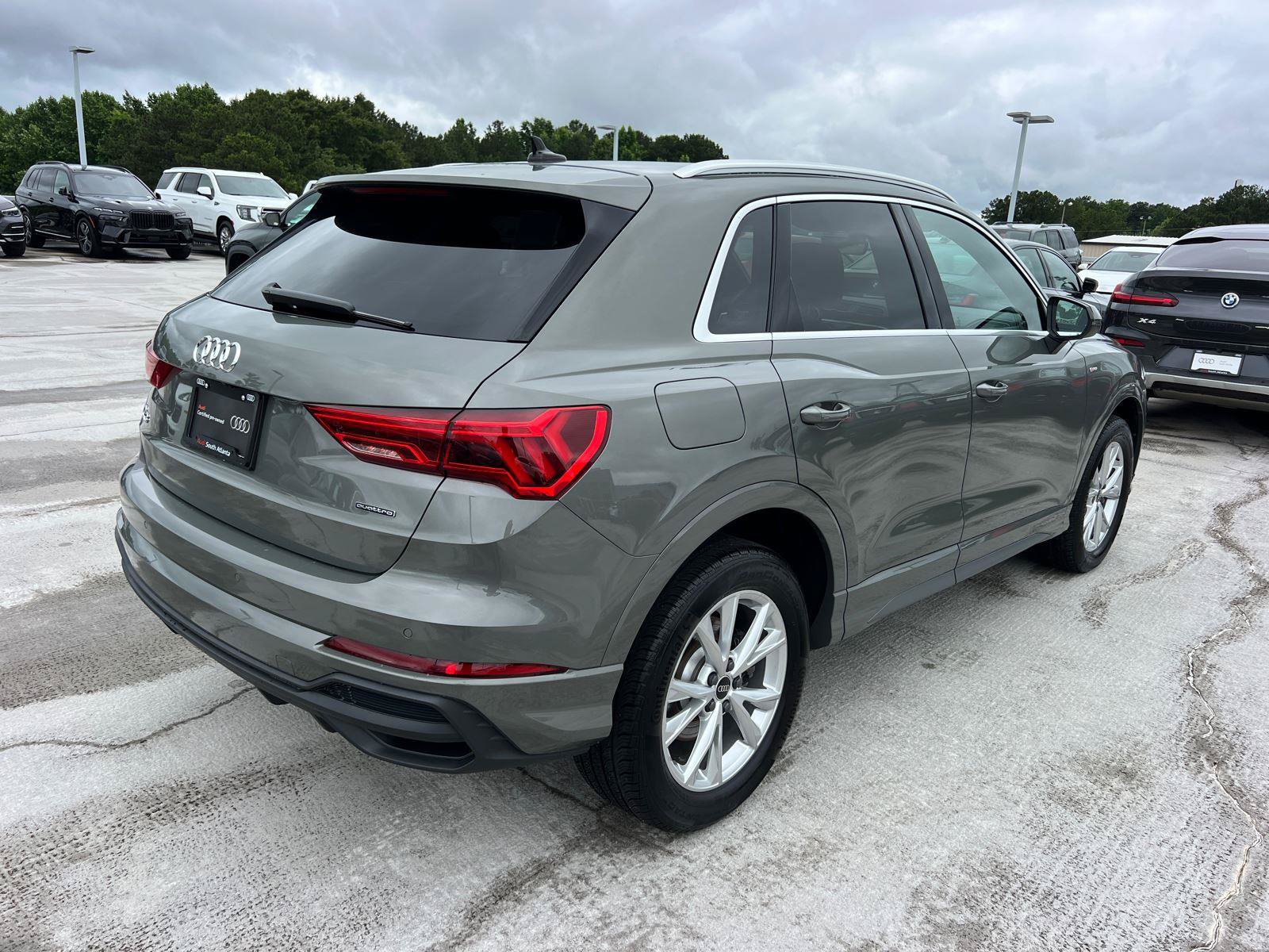 Used 2024 Audi Q3 2.0T Premium Plus w/ Premium Plus Package AWD/4WD image 5