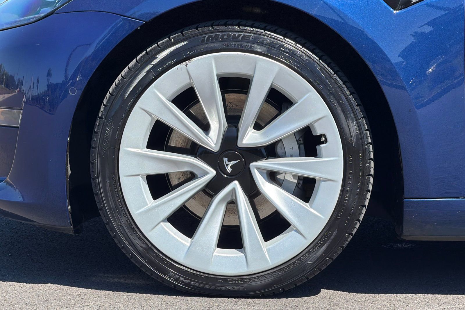 Used 2022 Tesla Model 3 Long Range AWD/4WD image 28