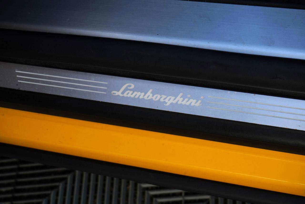Used 2020 Lamborghini Urus AWD/4WD image 19