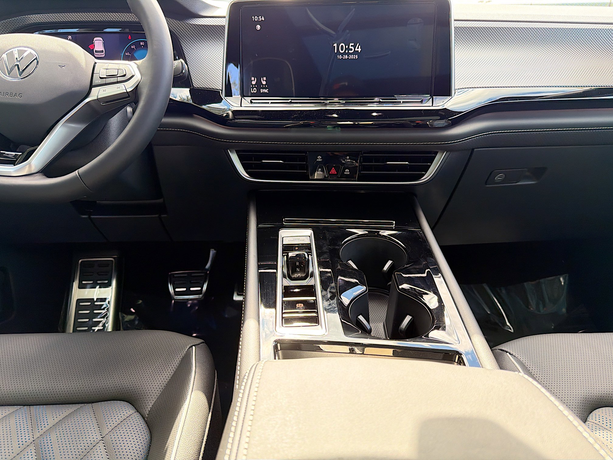 New 2026 Volkswagen Atlas Cross Sport SEL Premium R-Line image 19