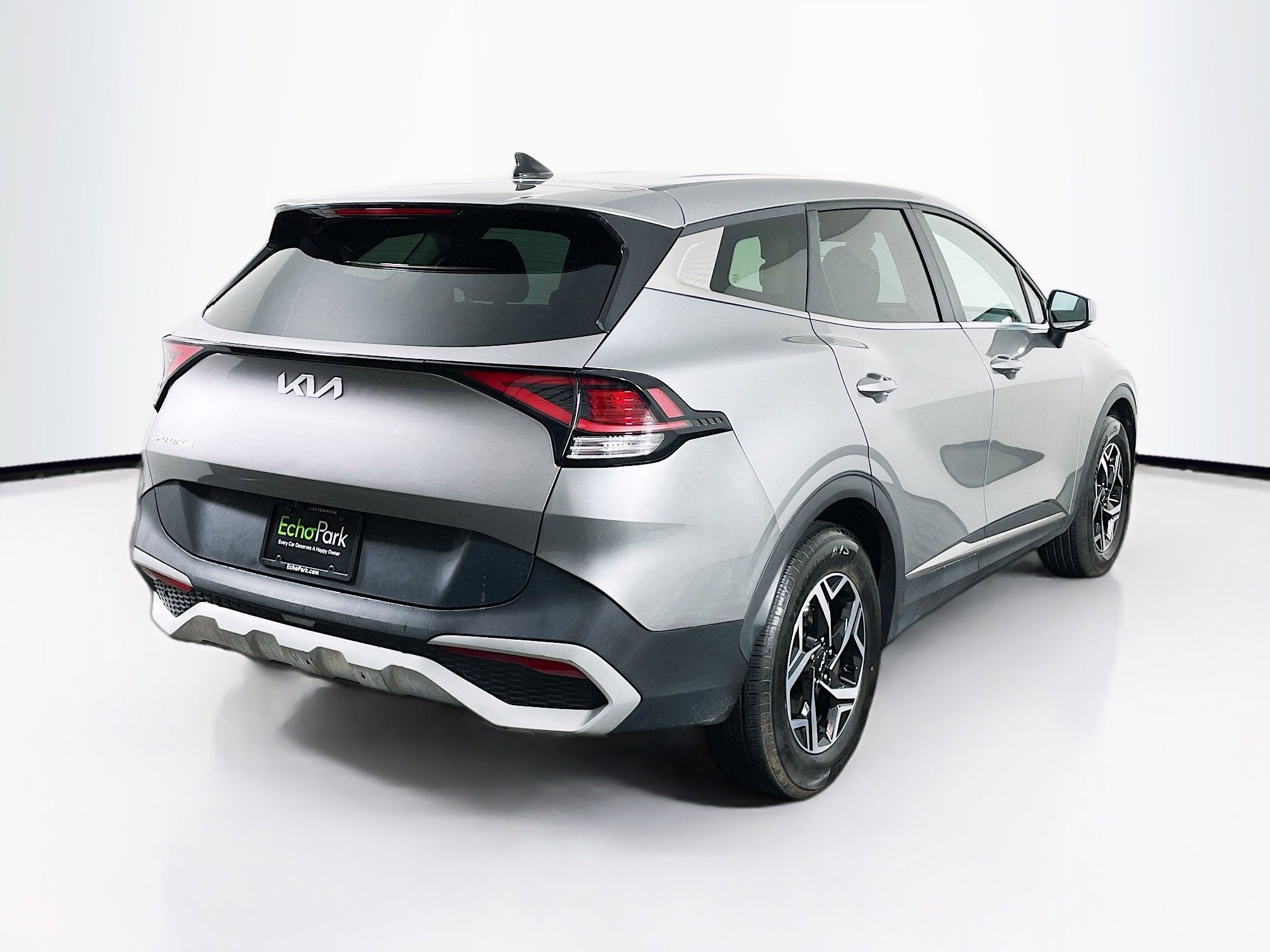 Used 2023 Kia Sportage LX image 9