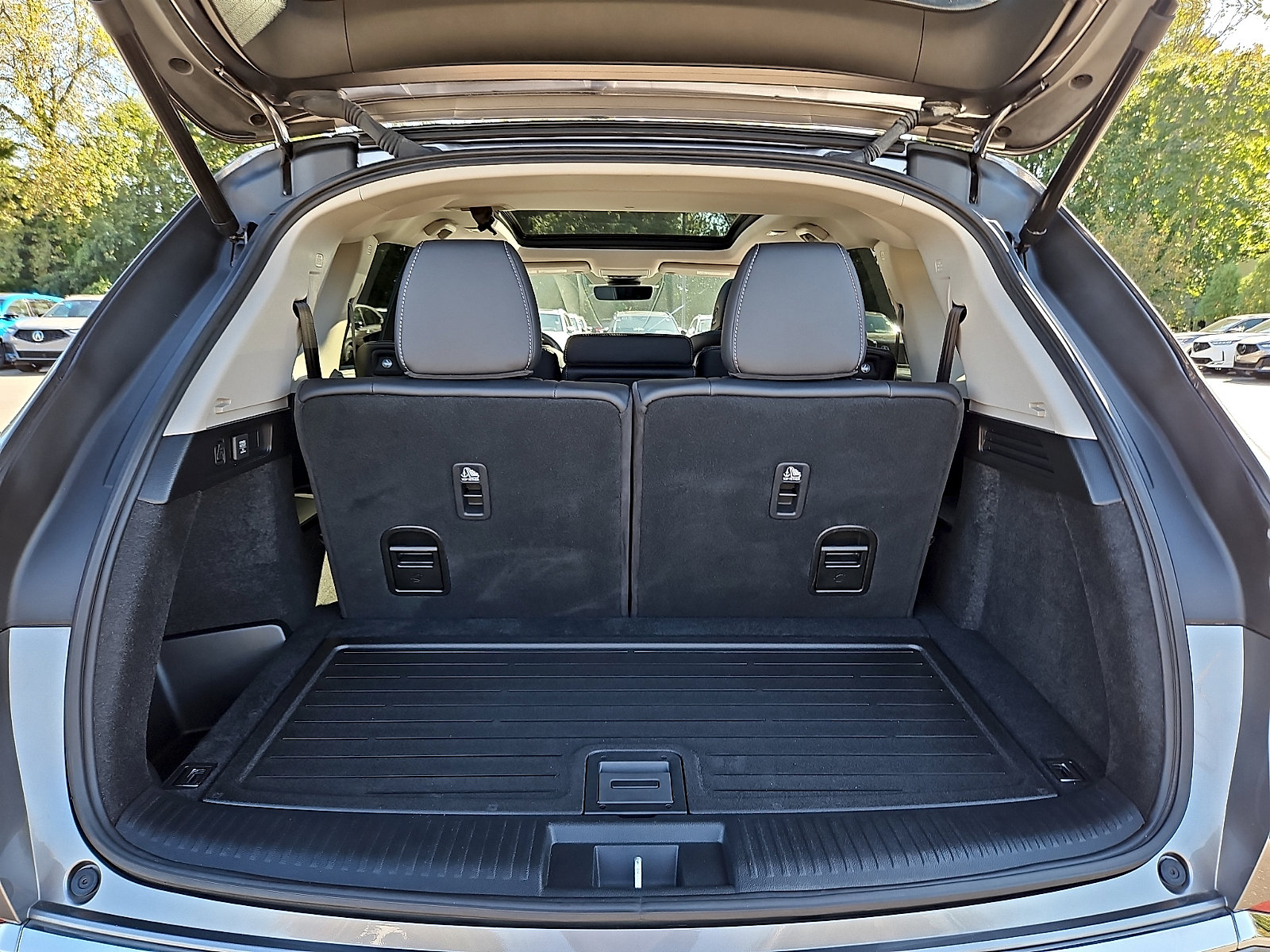 Certified 2022 Acura MDX w/ Technology Package AWD/4WD image 30