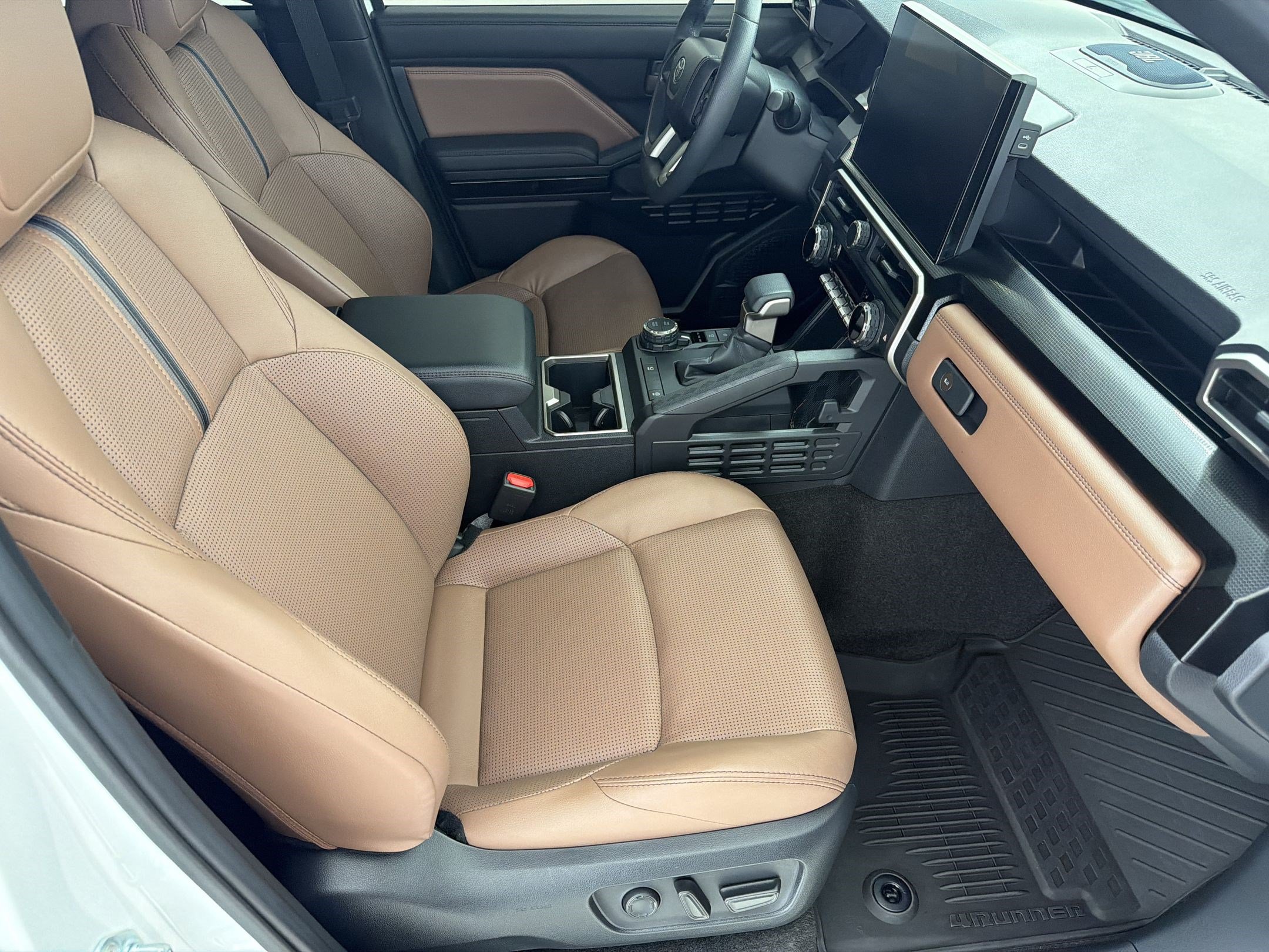 Used 2026 Toyota 4Runner Limited AWD/4WD image 23