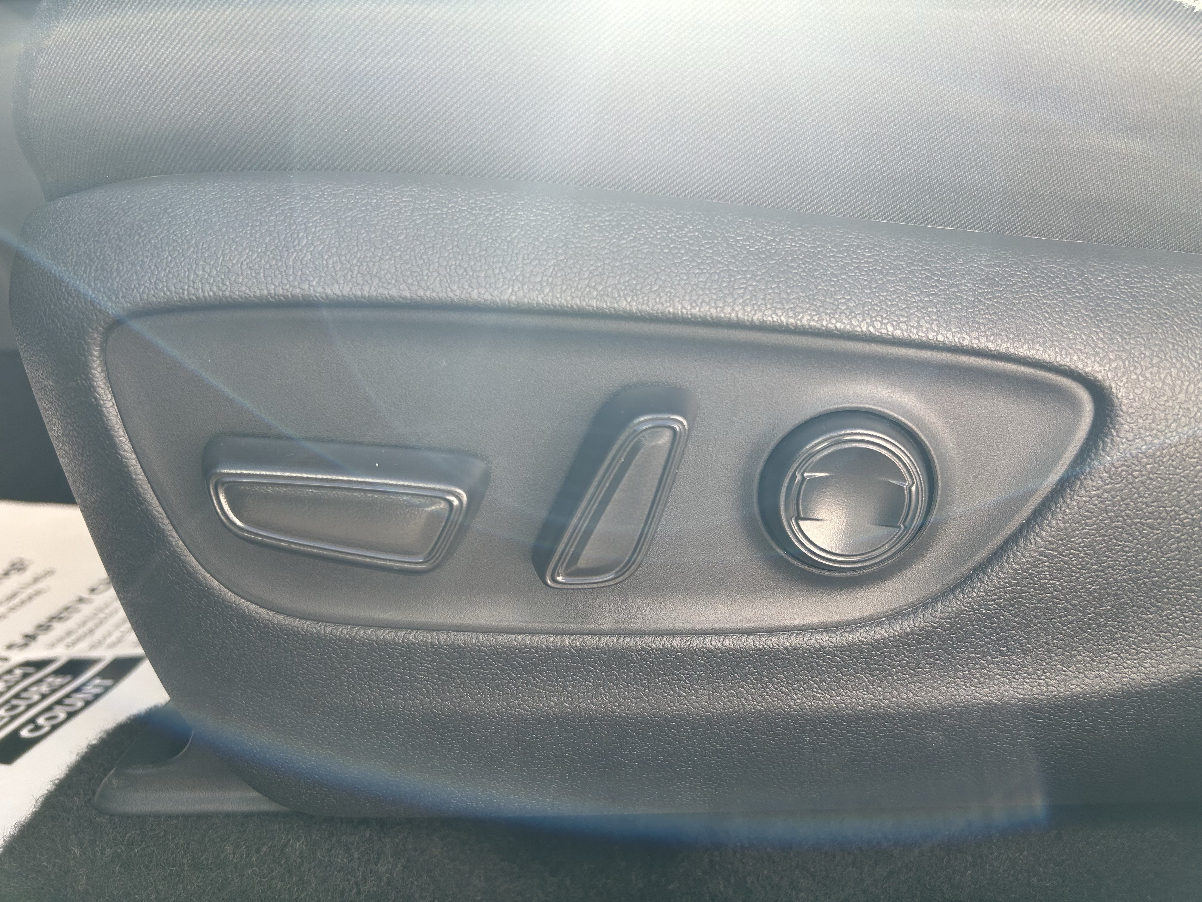 Certified 2025 Toyota RAV4 XLE AWD/4WD image 14