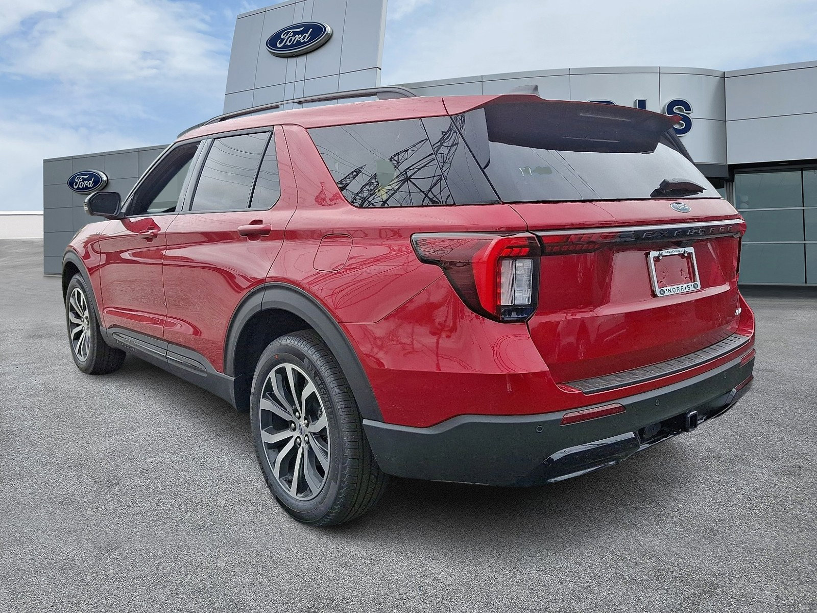New 2025 Ford Explorer ST-Line image 3