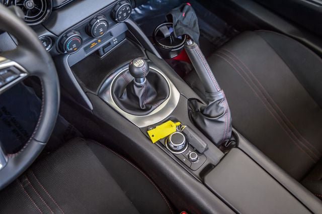 Used 2016 MAZDA MX-5 Miata Club RWD image 34