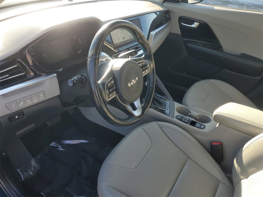 Used 2022 Kia Niro EX Premium image 15