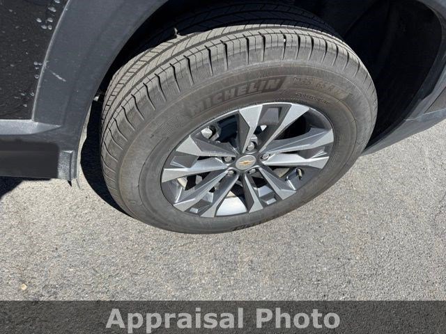 Used 2026 Chevrolet Equinox LT image 9