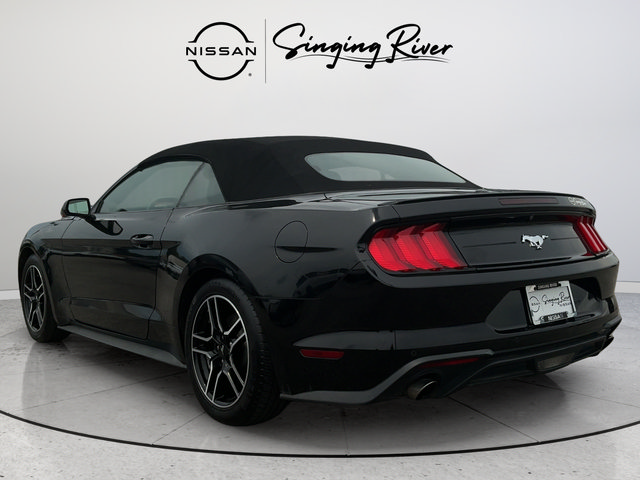 Used 2022 Ford Mustang Premium RWD image 5