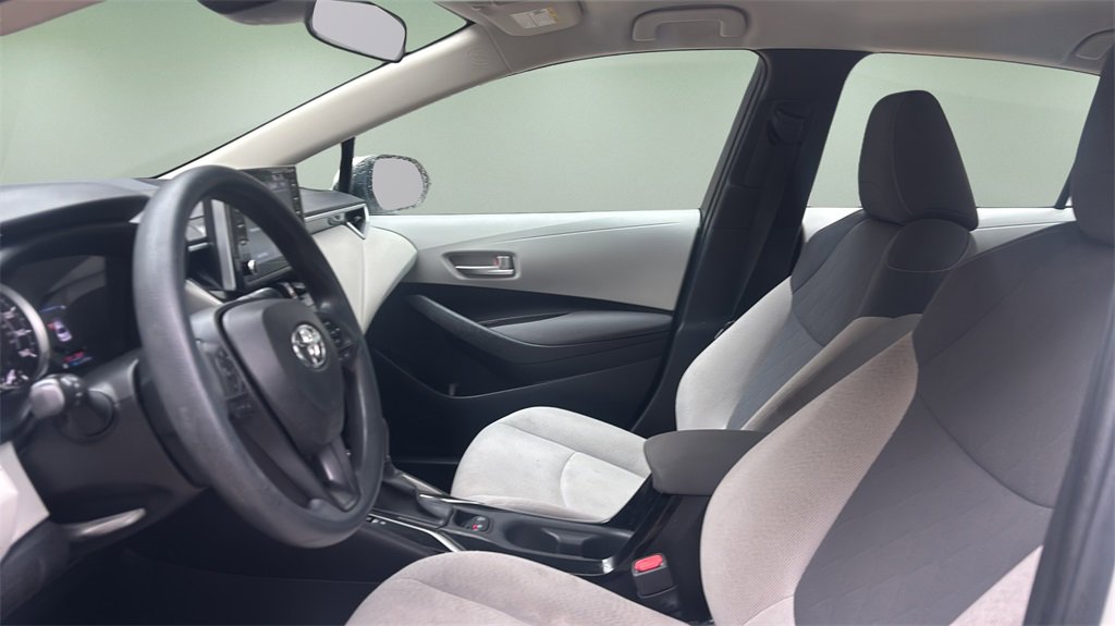 Used 2021 Toyota Corolla LE image 16