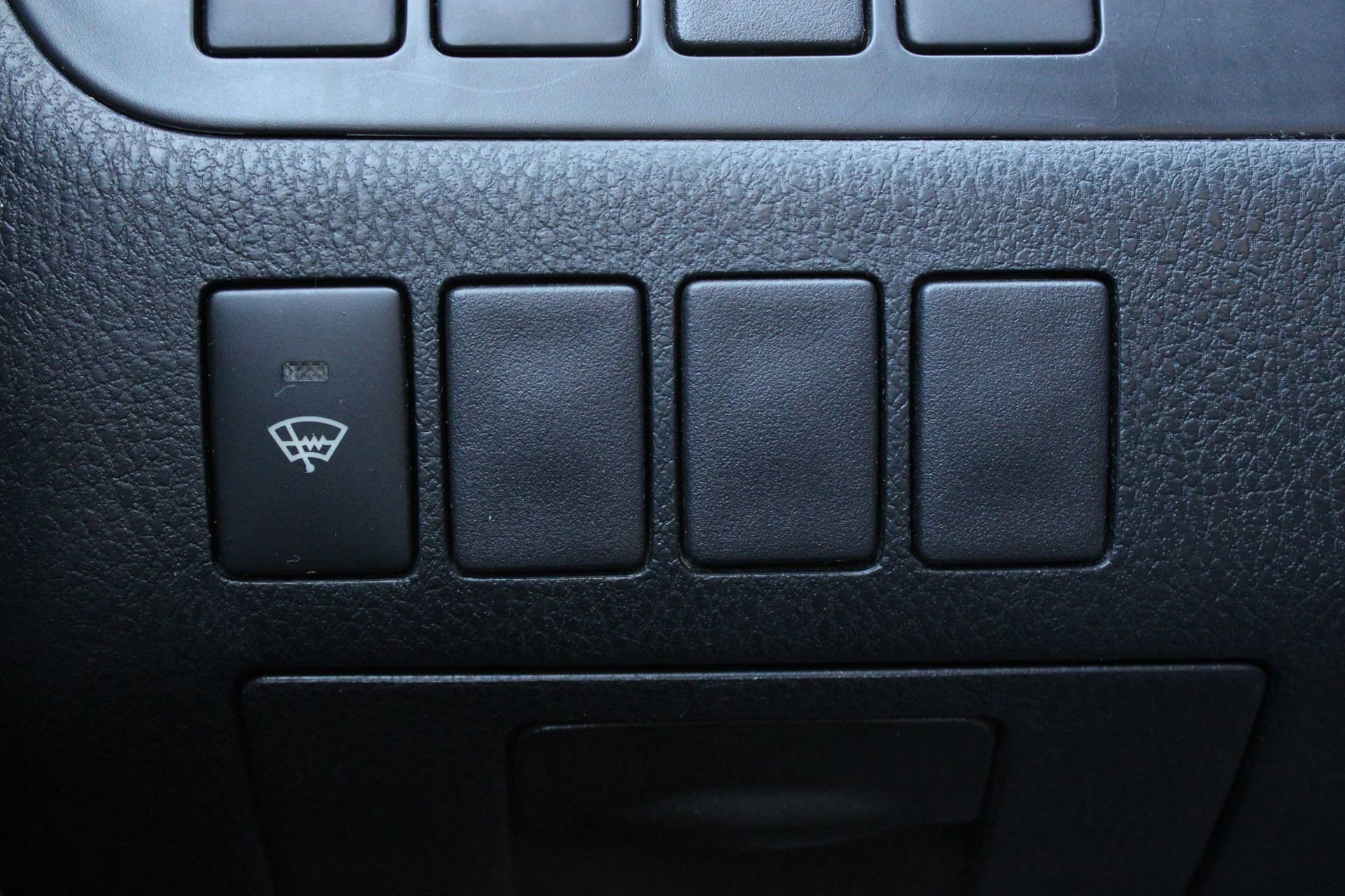 Used 2018 Toyota Highlander Plus w/ Carpet Mat Package (TMS) AWD/4WD image 22