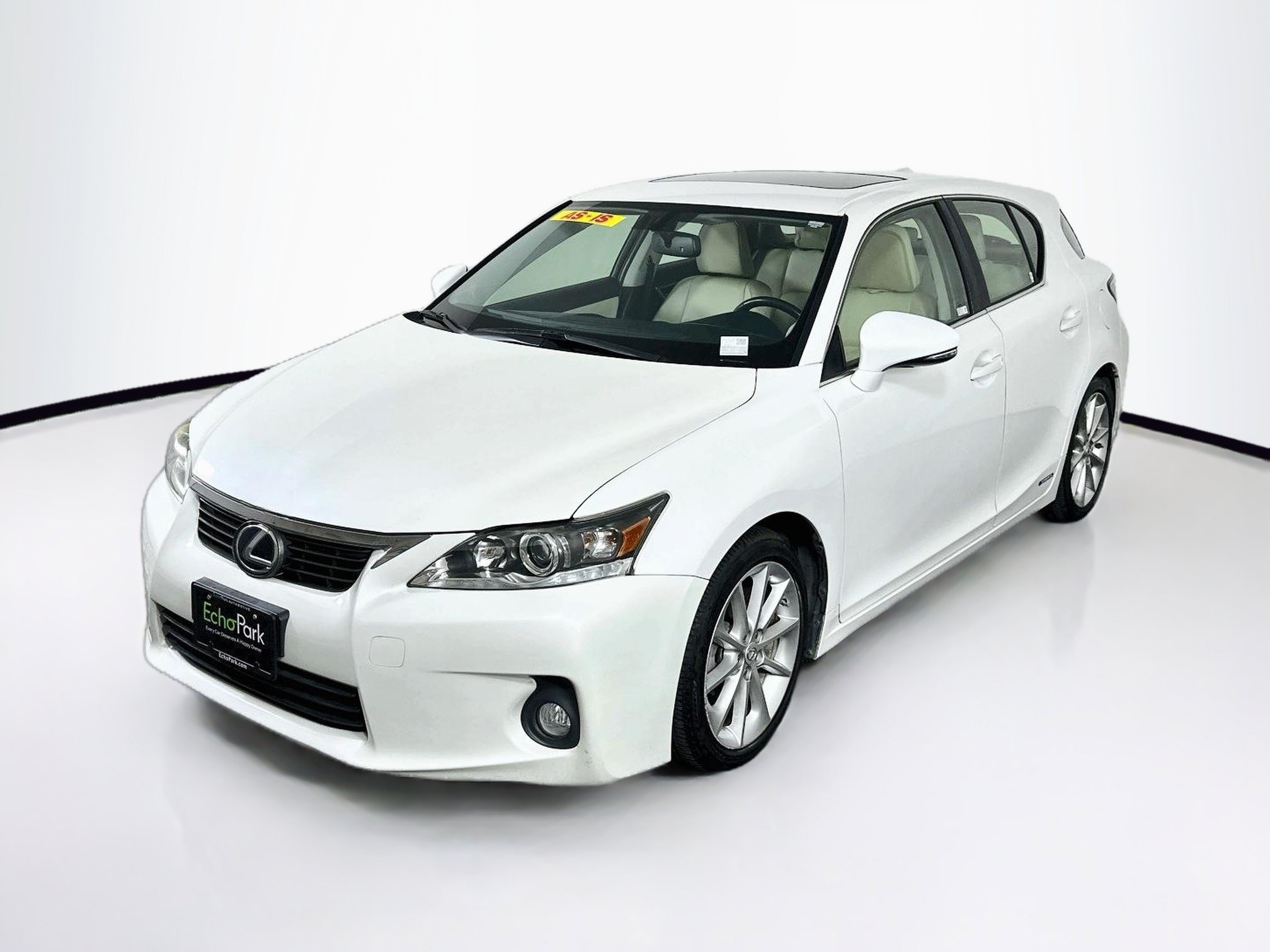 Used 2013 Lexus CT 200h w/ Premium Pkg w/Navigation FWD image 3
