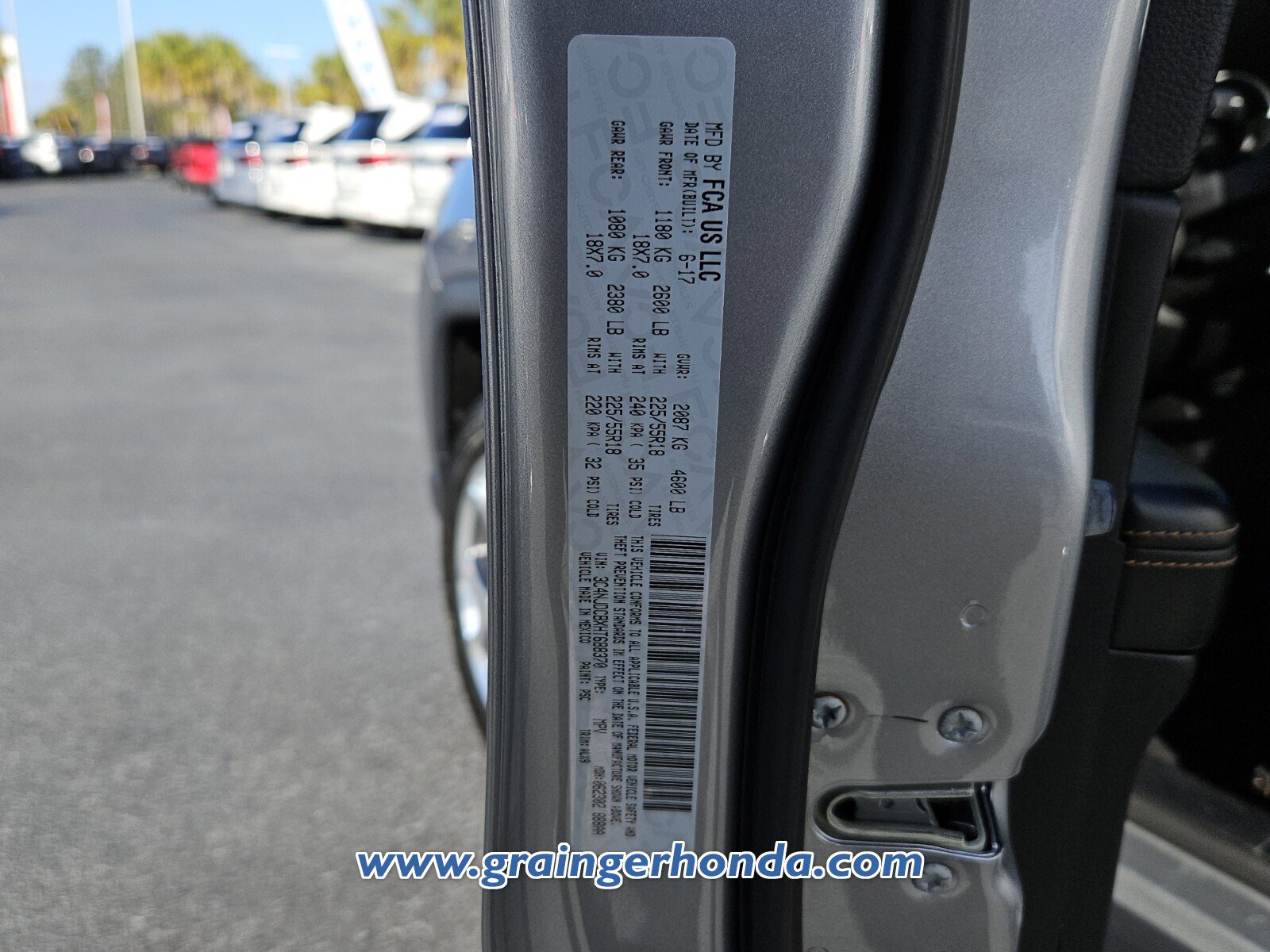 Used 2017 Jeep Compass Limited image 14