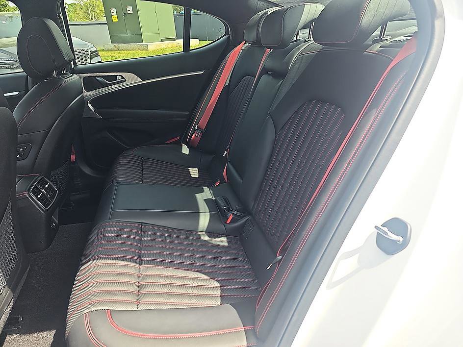 Used 2023 Genesis G70 2.0T w/ Sport Prestige Package image 32