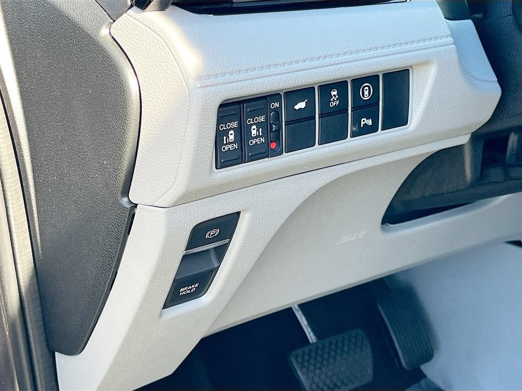 Used 2024 Honda Odyssey Touring image 10