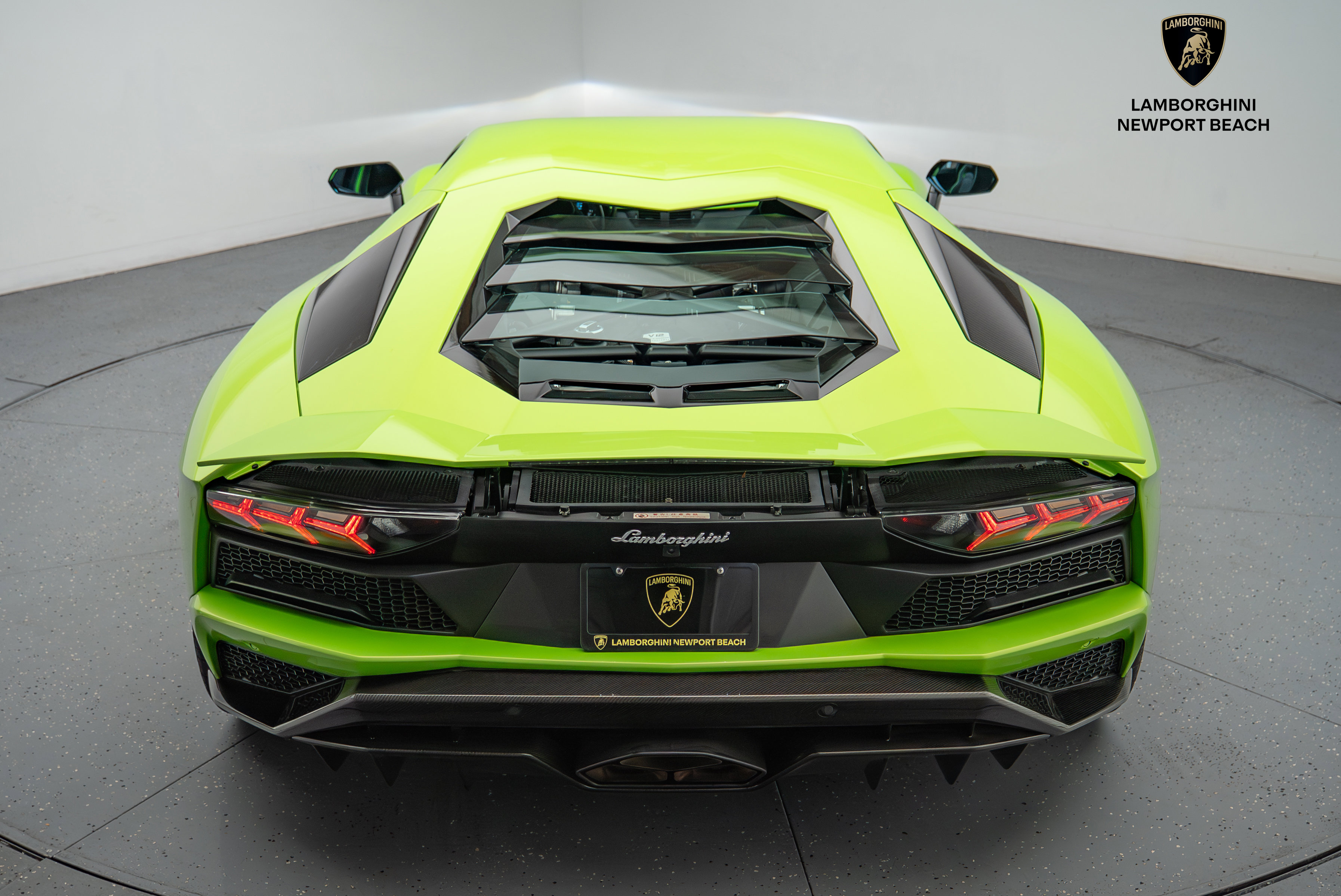Used 2018 Lamborghini Aventador S image 19