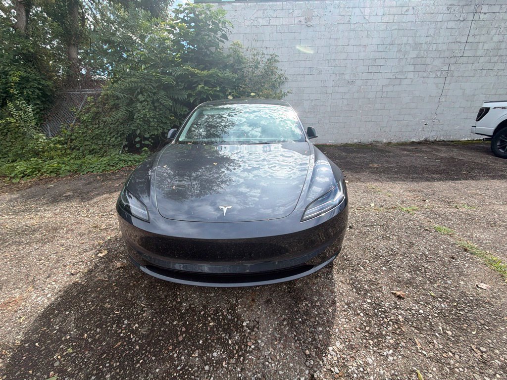 Used 2025 Tesla Model 3 Long Range RWD image 2