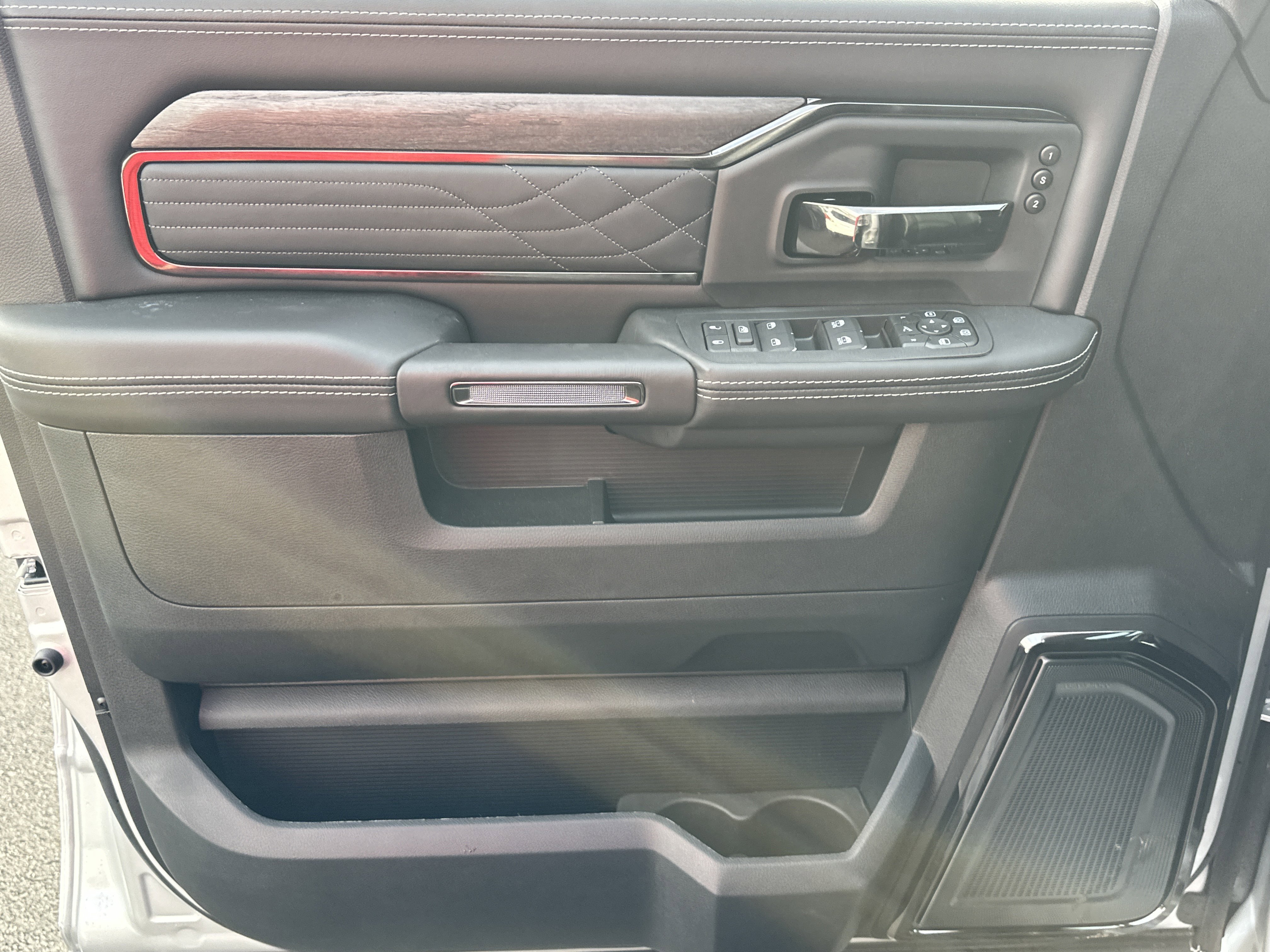 New 2026 RAM 3500 Limited image 31