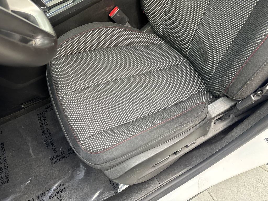 Used 2015 Chevrolet Equinox LT w/ Driver Convenience Package FWD image 28