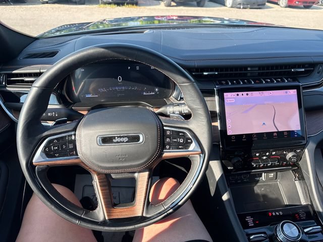 Used 2025 Jeep Grand Cherokee L Summit w/ Advanced Protech Group IV AWD/4WD image 10