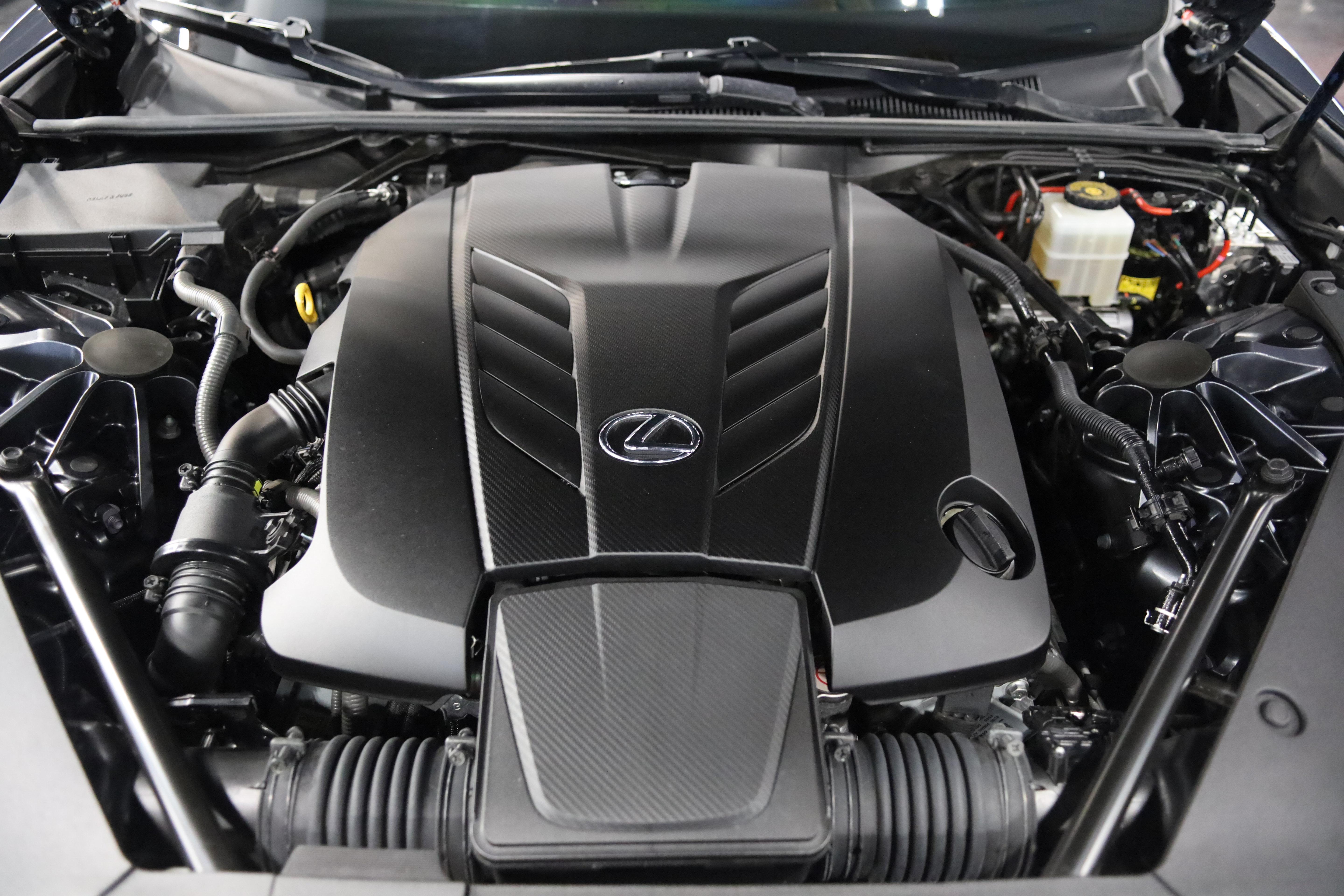 Used 2018 Lexus LC 500 Coupe w/ Sport Package RWD image 42