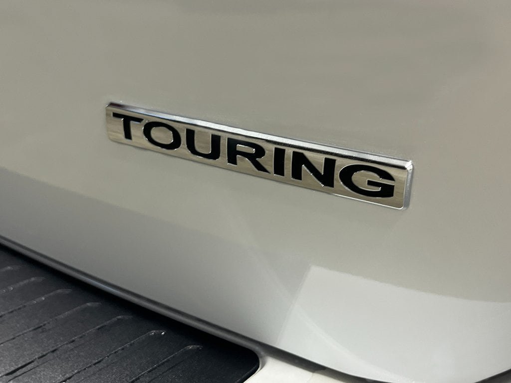 New 2026 Honda Odyssey Touring image 7