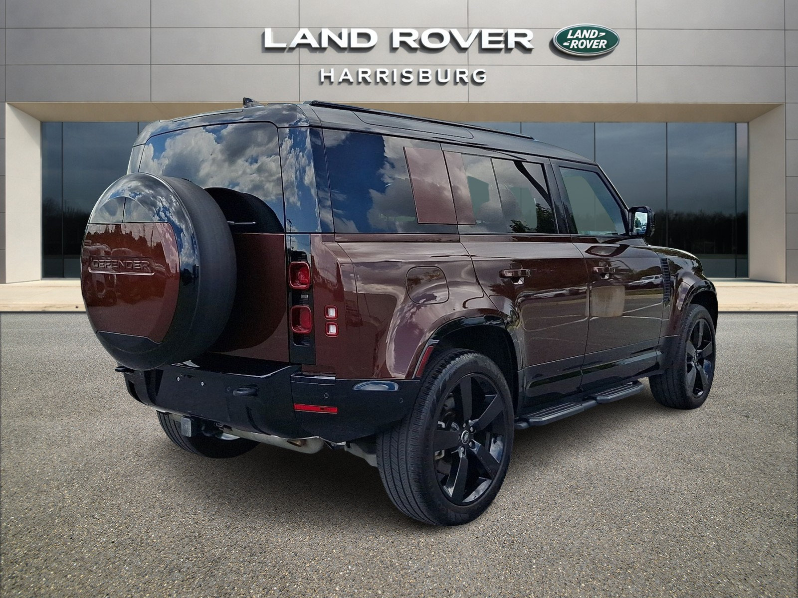 Used 2025 Land Rover Defender 110 Sedona Red Edition AWD/4WD image 4