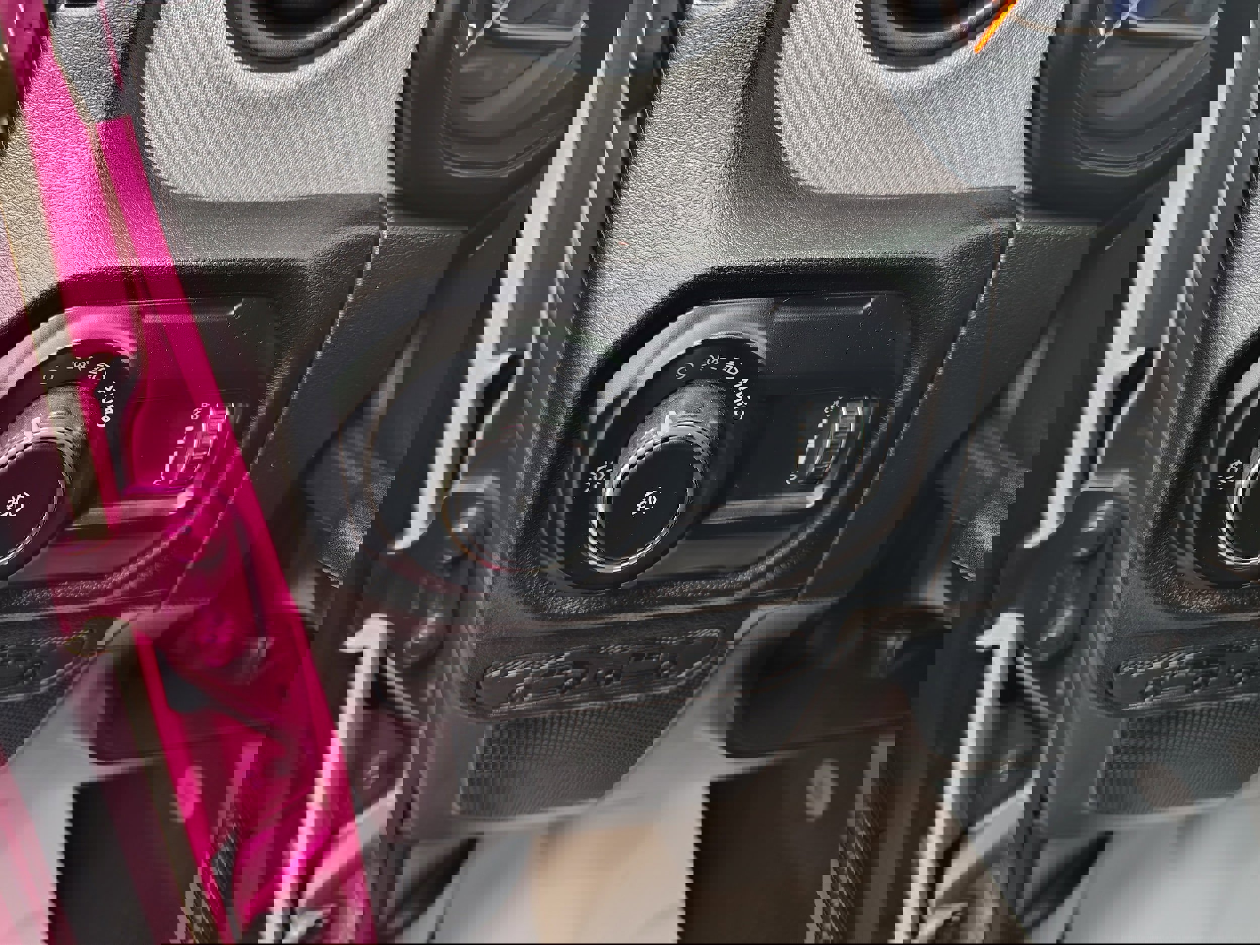 Certified 2024 Jeep Wrangler Willys image 17