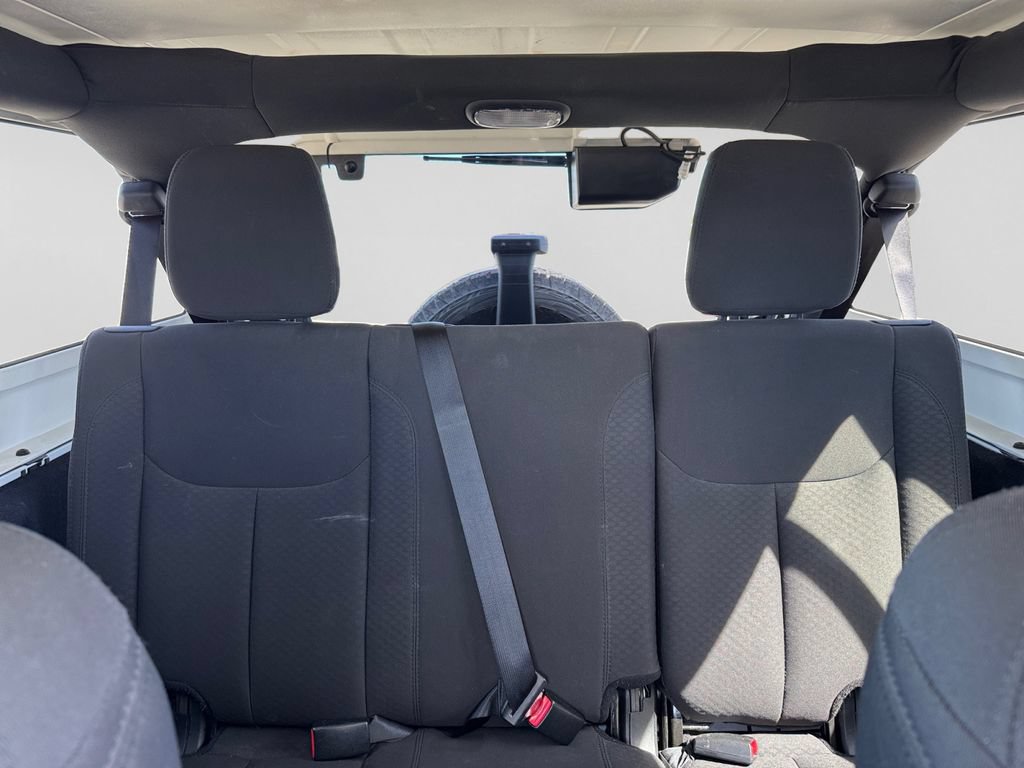 Used 2018 Jeep Wrangler Unlimited Sport w/ Connectivity Group AWD/4WD image 20