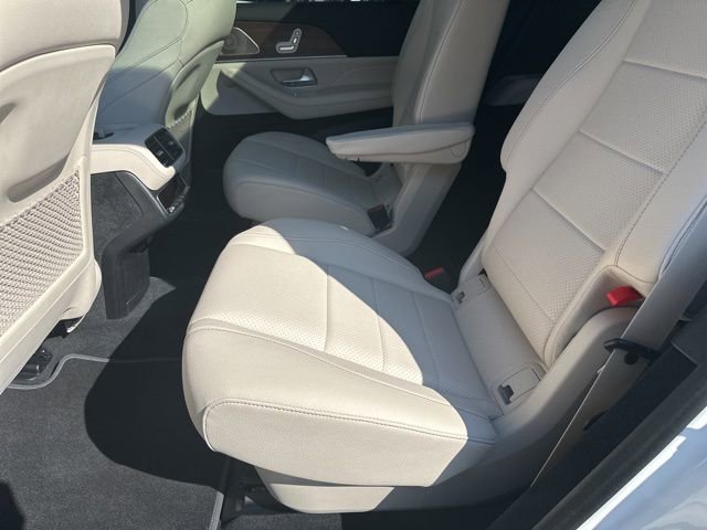 Certified 2025 Mercedes-Benz GLS 450 4MATIC image 25