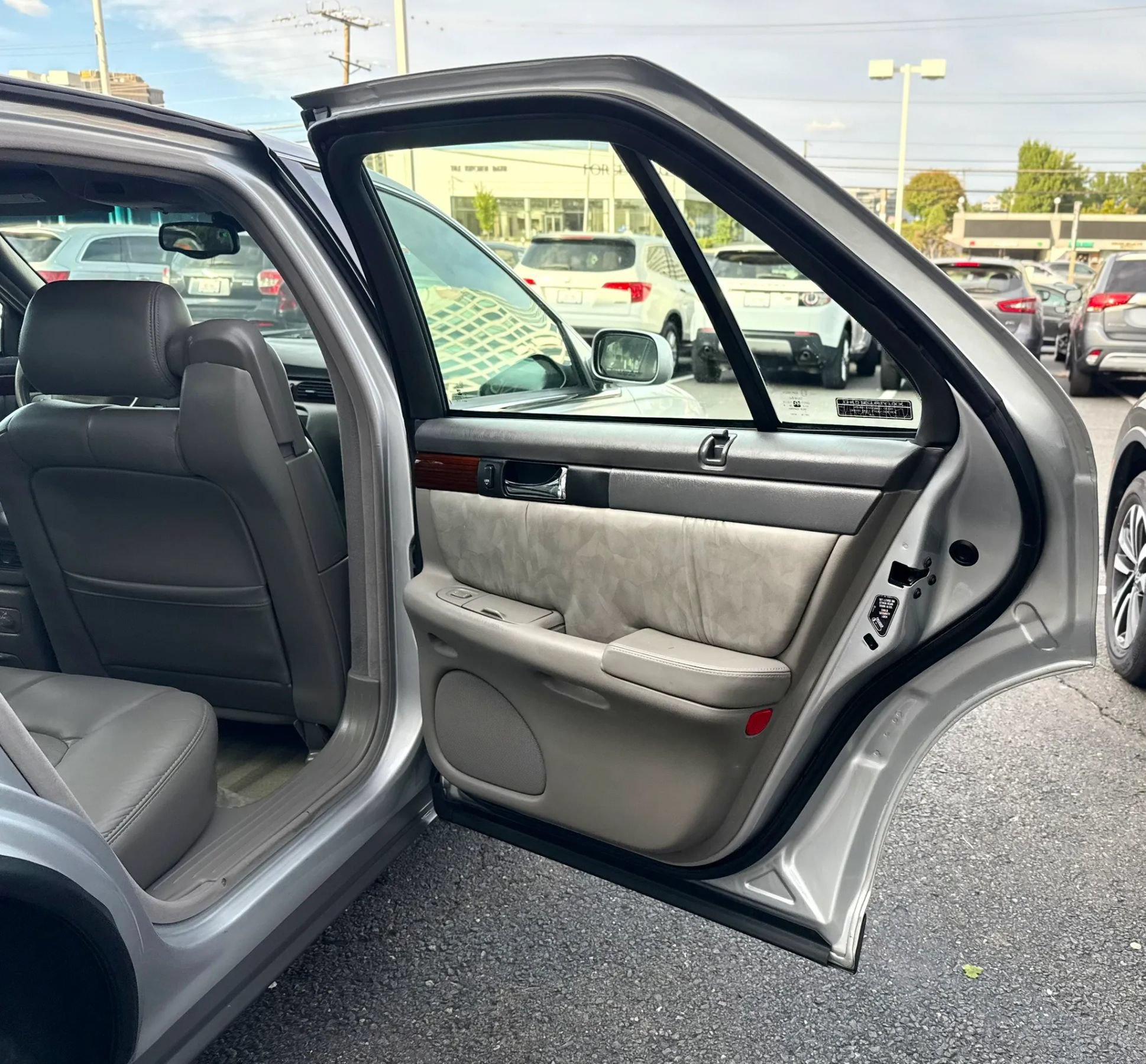 Used 1999 Cadillac Seville SLS w/ Convenience Pkg FWD image 27