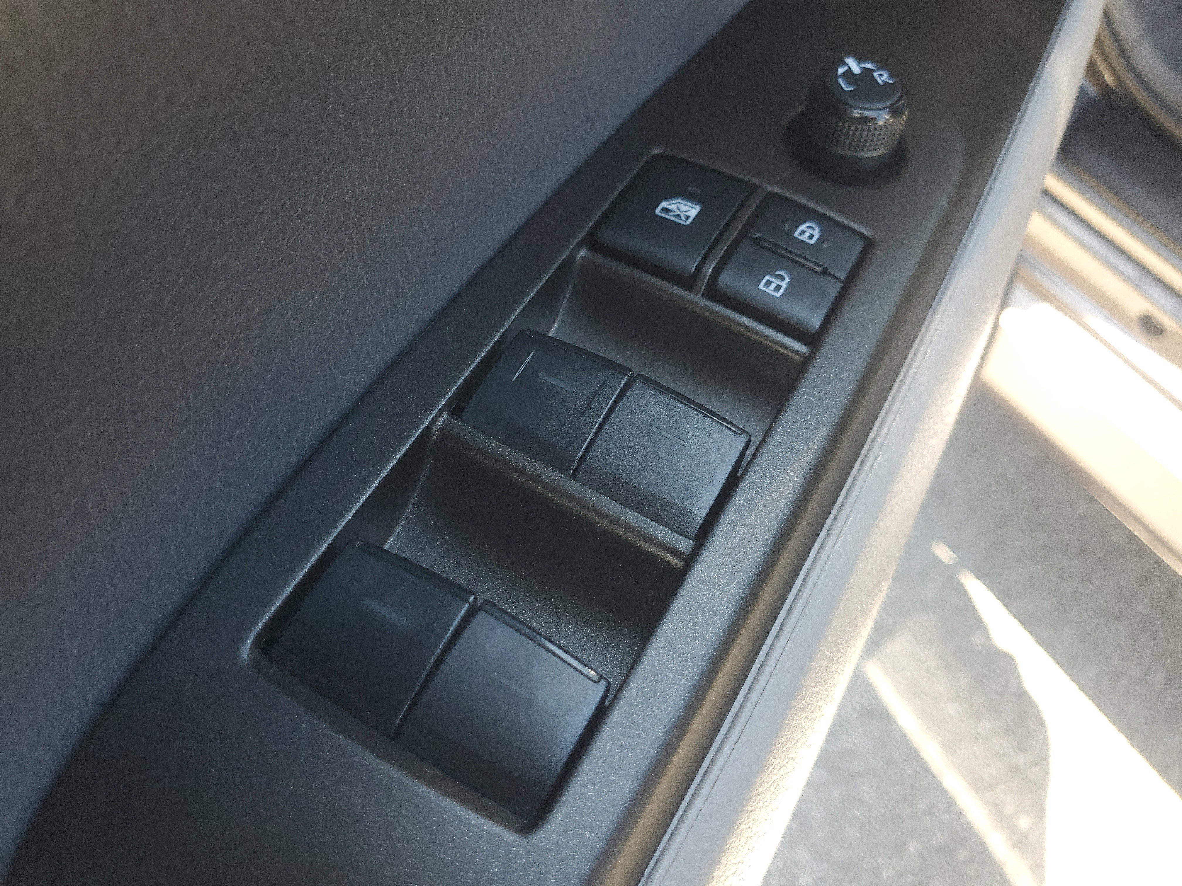 Certified 2023 Toyota Camry LE FWD image 19
