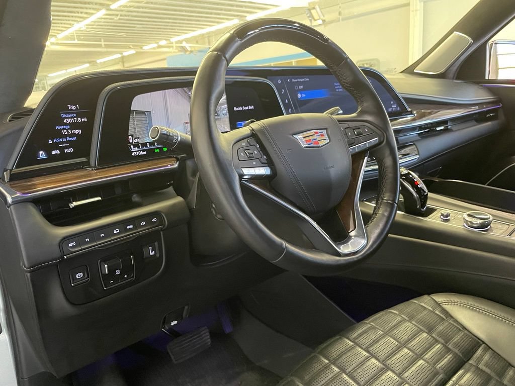 Used 2023 Cadillac Escalade Sport Platinum w/ LPO, ONYX Package AWD/4WD image 21