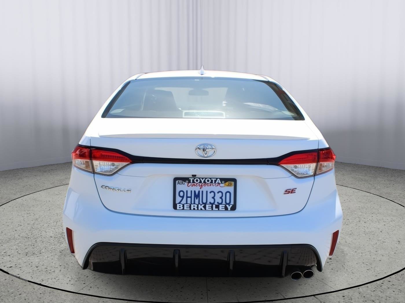 Used 2023 Toyota Corolla SE w/ SE Premium Package FWD image 7