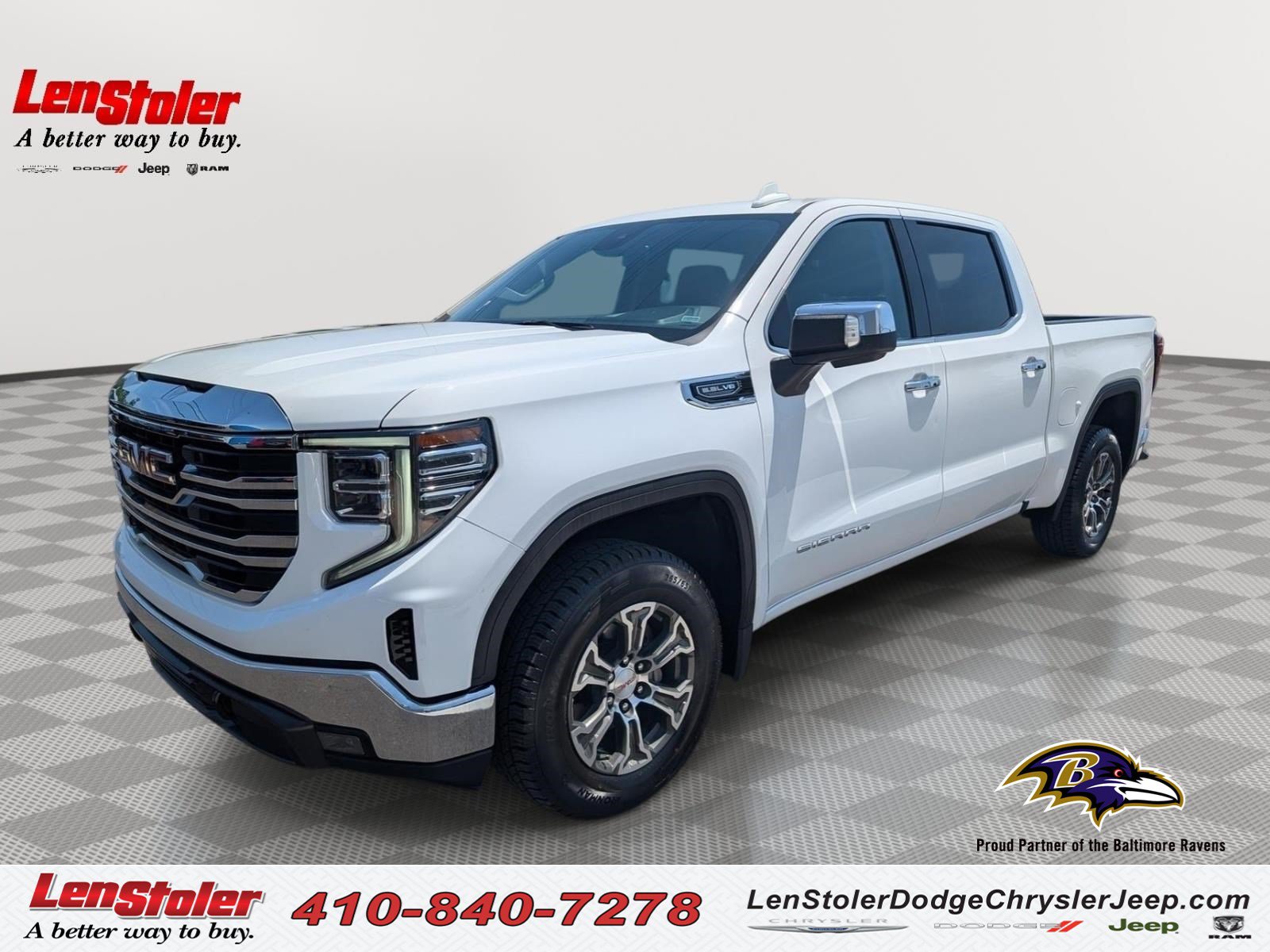 Used 2025 GMC Sierra 1500 SLT RWD image 1
