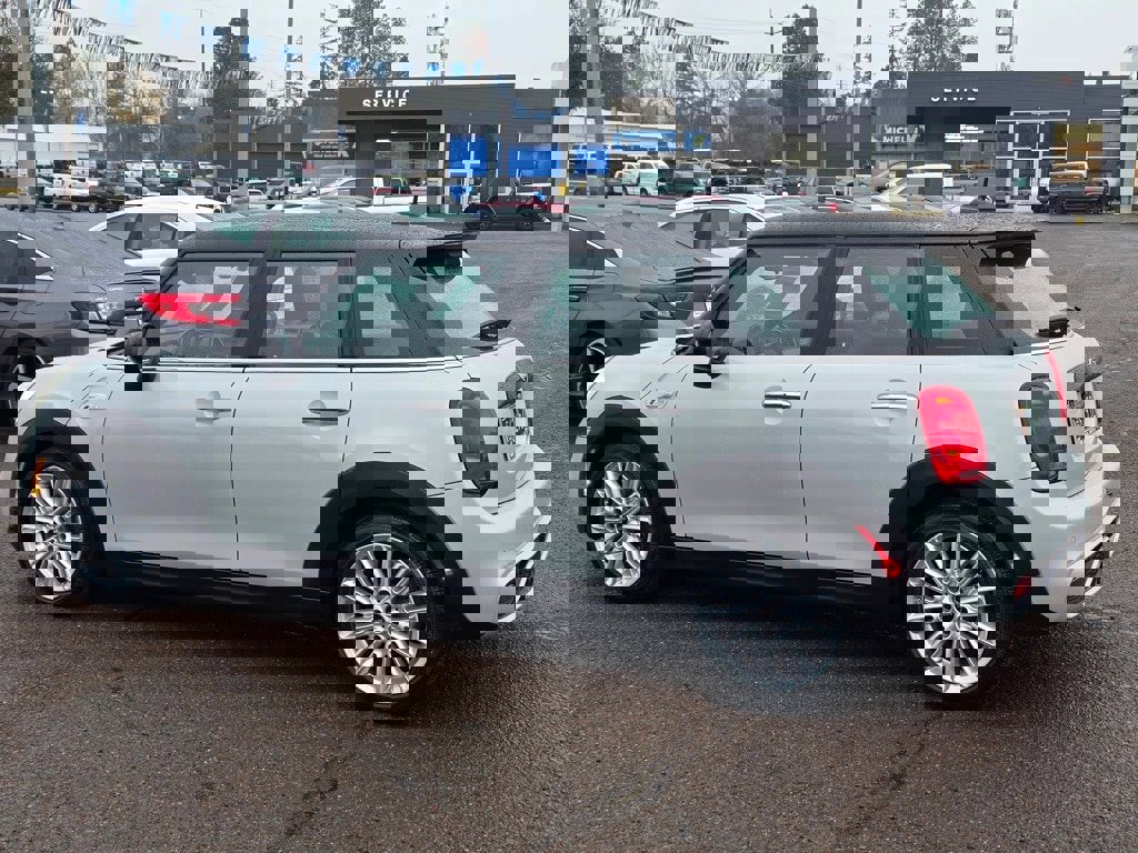 Used 2018 MINI Cooper S image 33