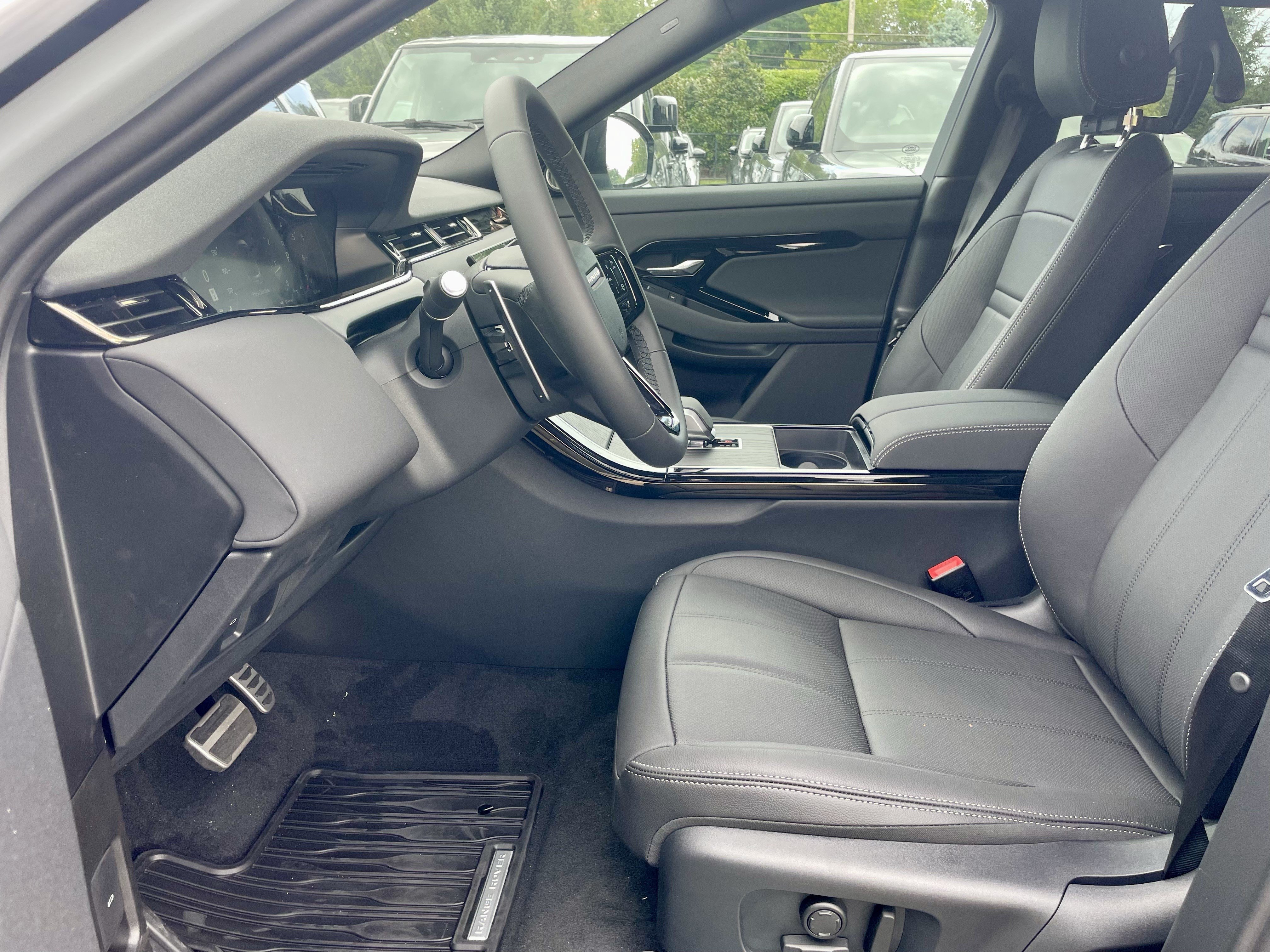 New 2026 Land Rover Range Rover Evoque Hoxton AWD/4WD image 14
